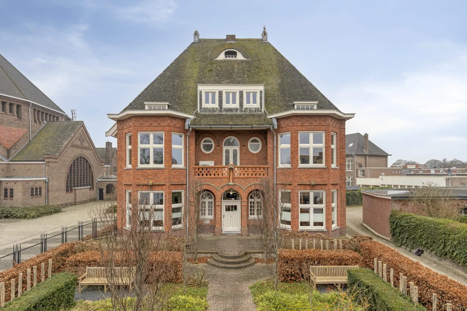 Kantoorvilla De Pastorie, het kantoor van Woningverfspuiten