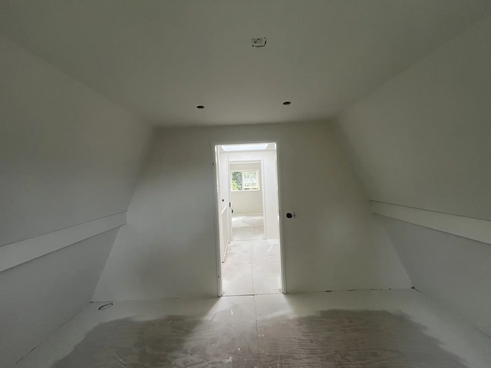 Complete Woning > woonkamer, hal, wc, trapgat, overloop, slaapkamers en zolder | Epe