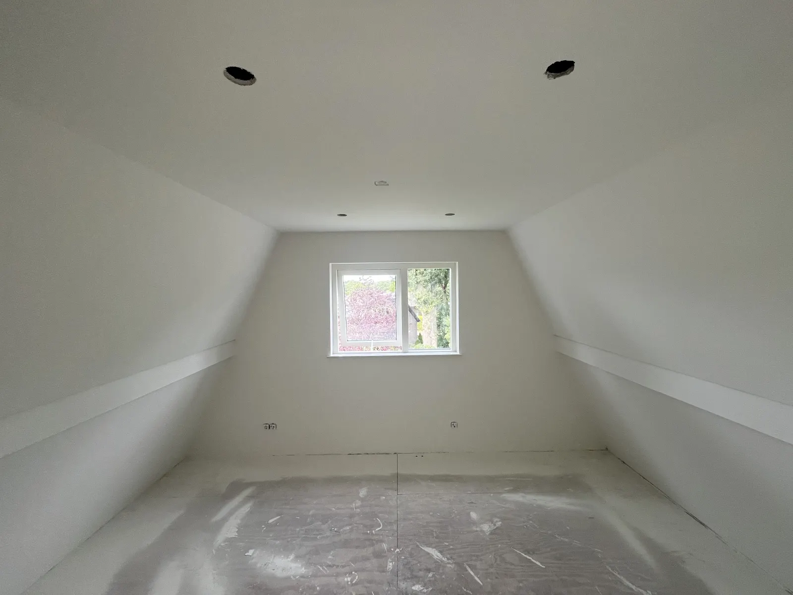 Complete Woning > woonkamer, hal, wc, trapgat, overloop, slaapkamers en zolder | Epe