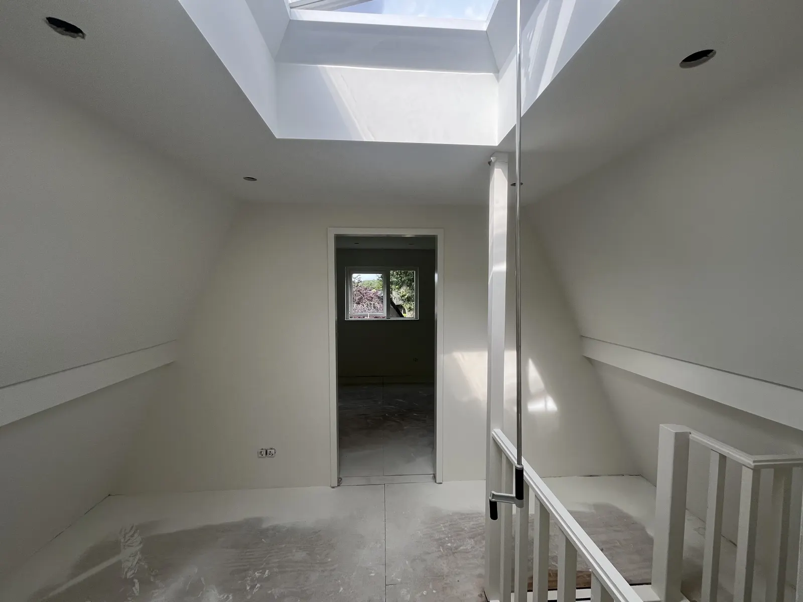 Complete Woning > woonkamer, hal, wc, trapgat, overloop, slaapkamers en zolder | Epe