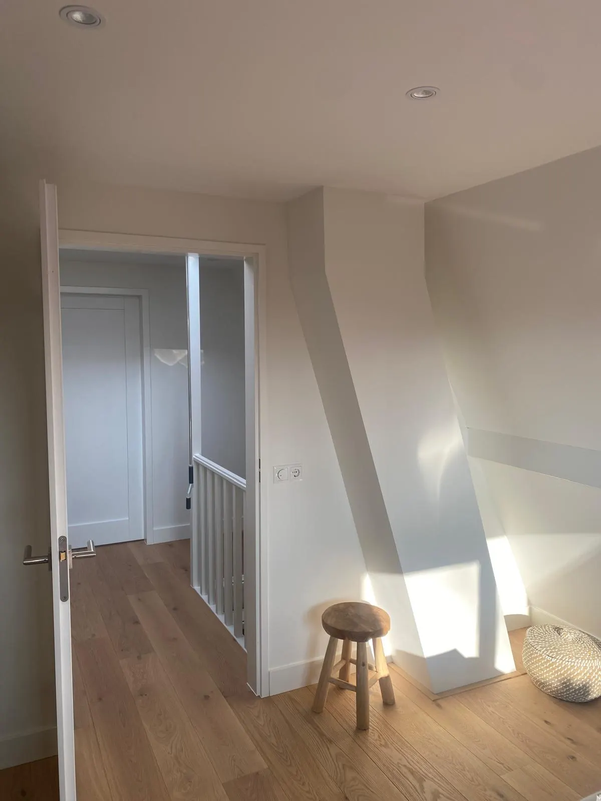 Complete Woning > woonkamer, hal, wc, trapgat, overloop, slaapkamers en zolder | Epe