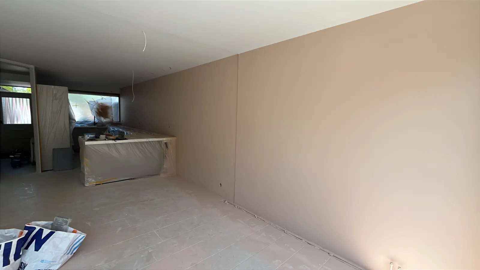 Complete Woning > woonkamer, hal, slaapkamers, trapgat, overloop en zolder | Maassluis