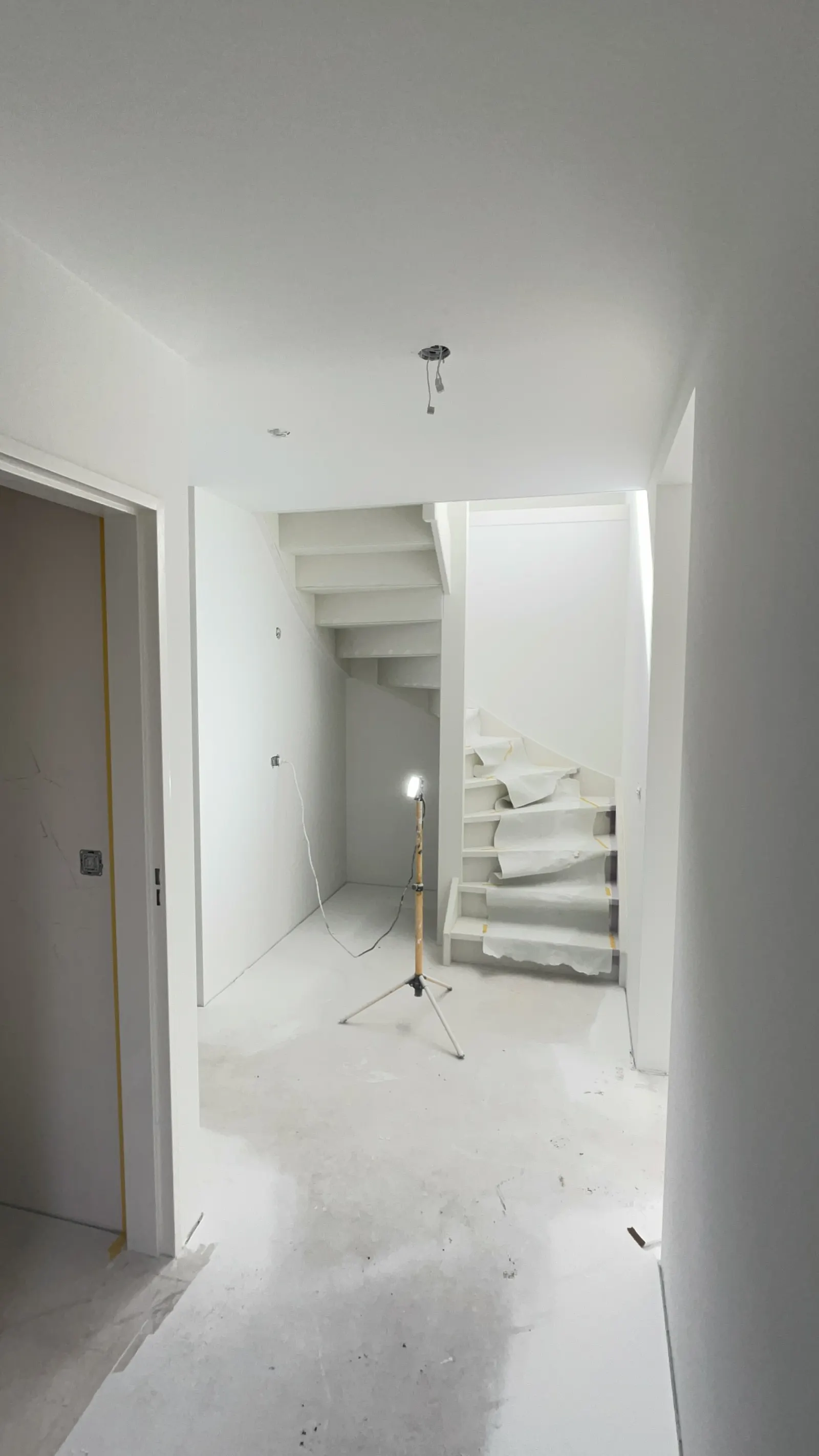Woning > woonkamer, keuken, hal, overloop en trapgat | Wemeldinge
